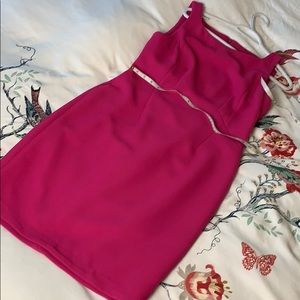 ADRIANNA PAPELL | SLEEVELESS DRESS